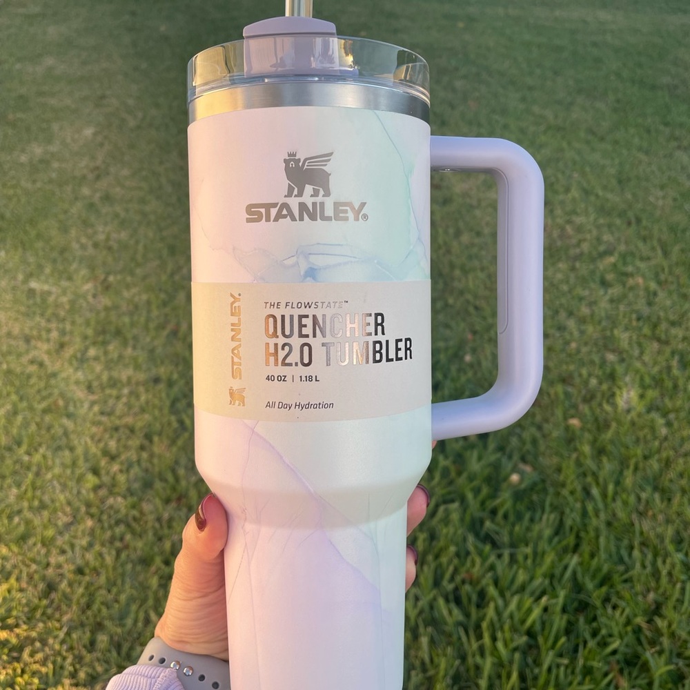 SHIPS SAME DAY! Stanley Target 40 oz Quencher H2.0 Tumbler WATERCOLOR DUSK -